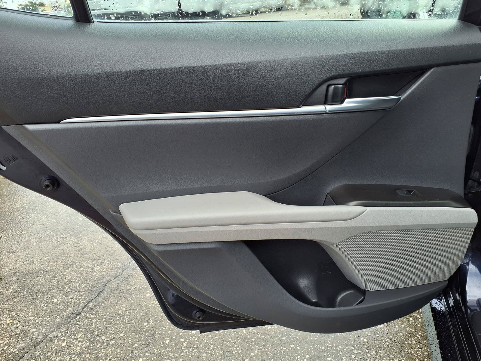 Used 2022 Toyota Camry LE FWD image 14