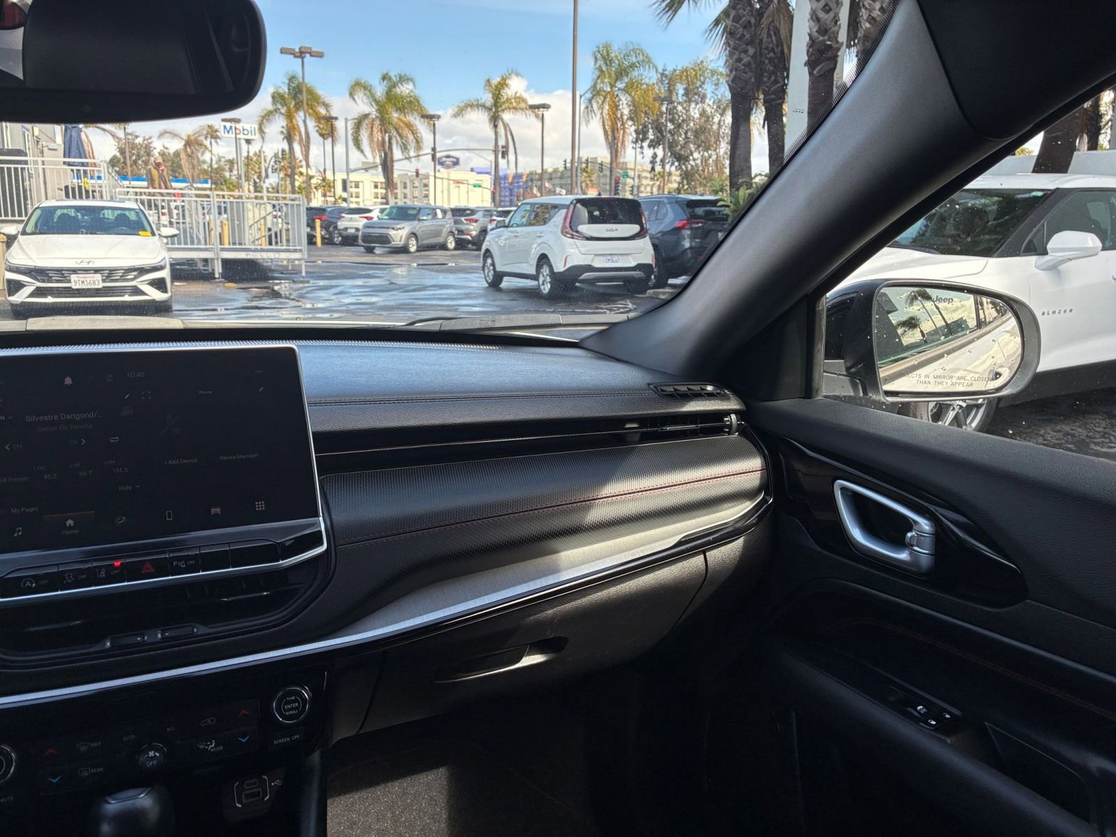 Used 2025 Jeep Compass Trailhawk w/ Trailer Tow Group image 34