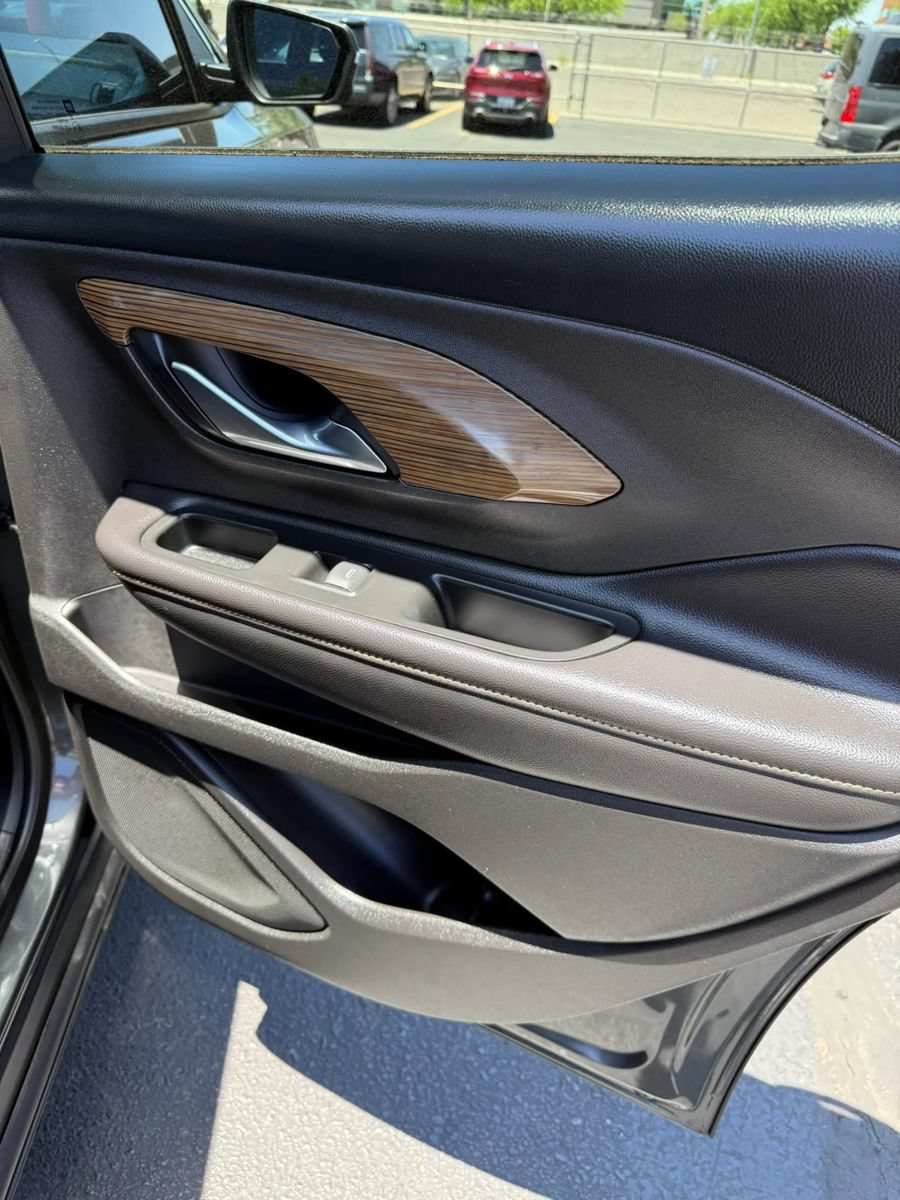 Used 2019 GMC Terrain SLE w/ Driver Convenience Package FWD image 18