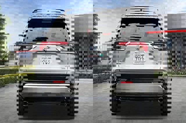 Used 2023 Toyota RAV4 XSE image 5