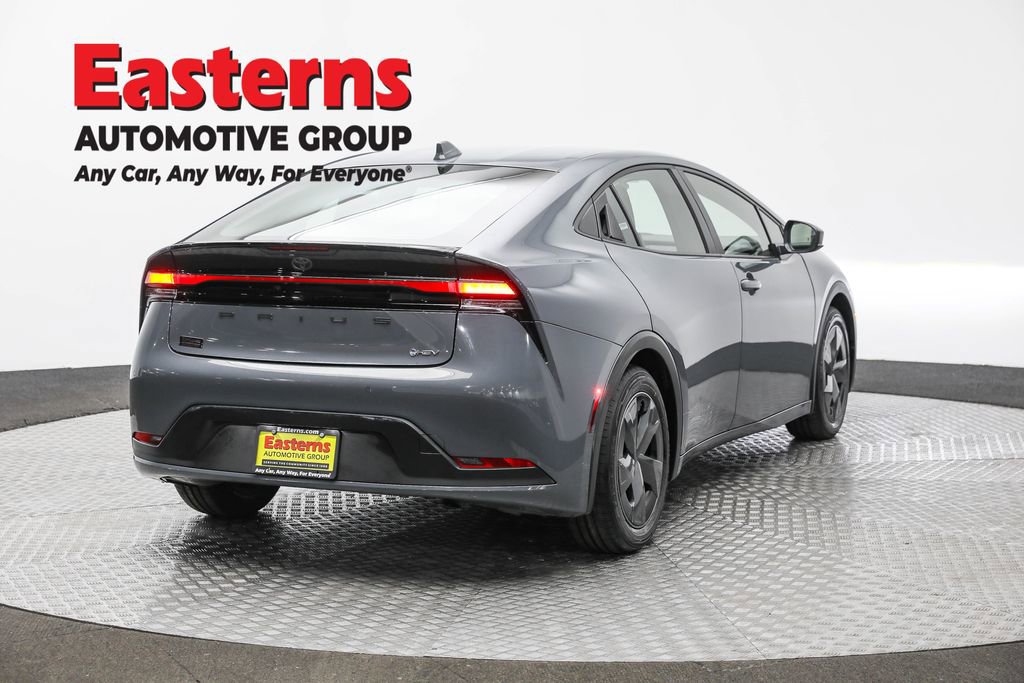 Used 2024 Toyota Prius LE image 5