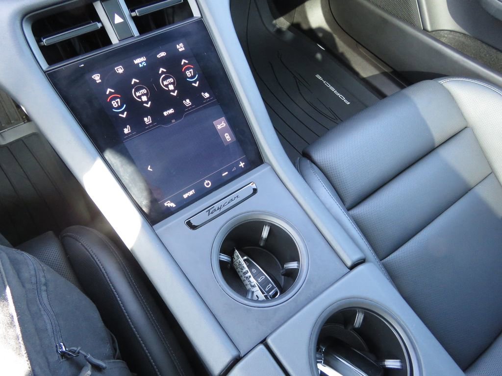 Used 2024 Porsche Taycan image 24