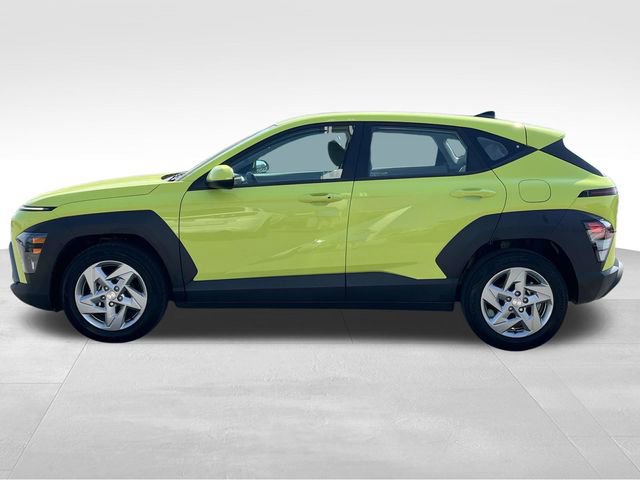 Used 2024 Hyundai Kona SE image 4