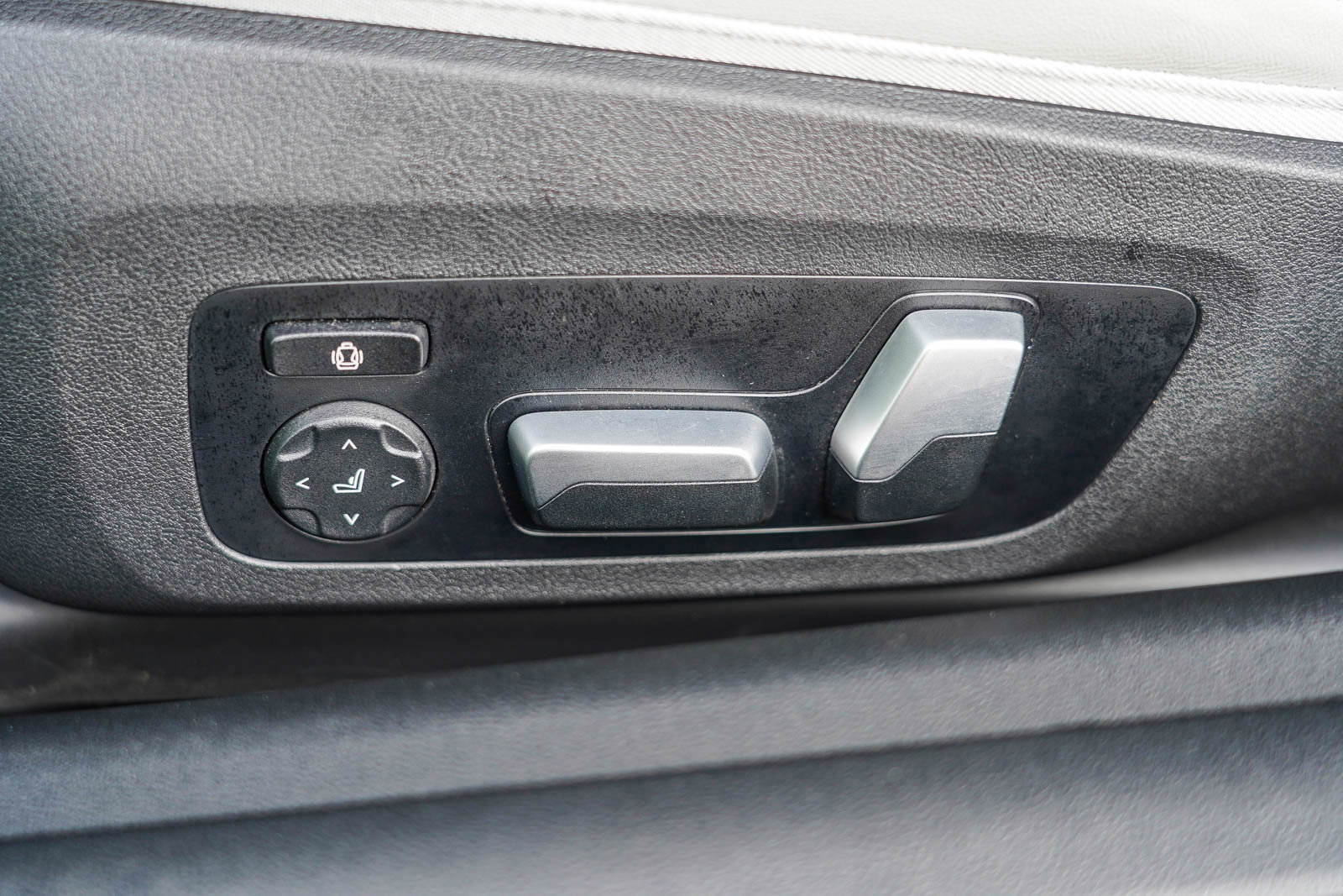 Used 2024 BMW M4 Competition w/ M Driver's Package image 30