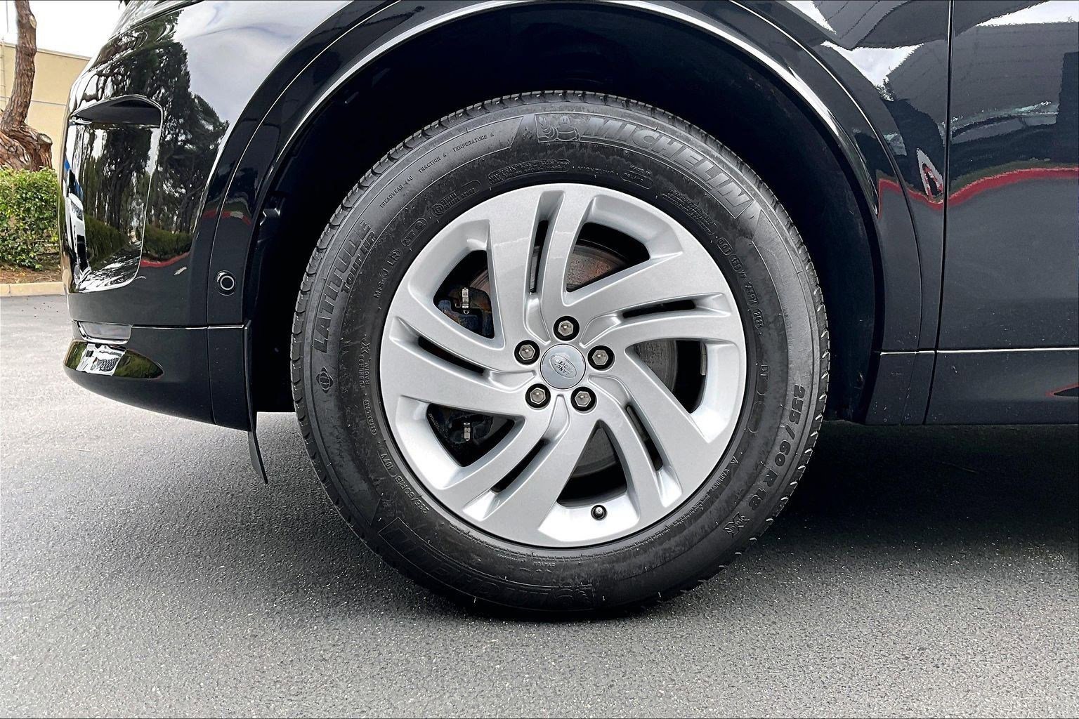 Used 2024 Land Rover Discovery Sport S image 12