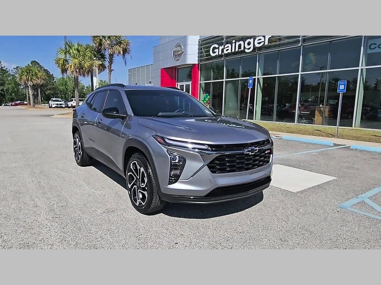 Used 2025 Chevrolet Trax RS w/ Driver Confidence Package FWD image 18