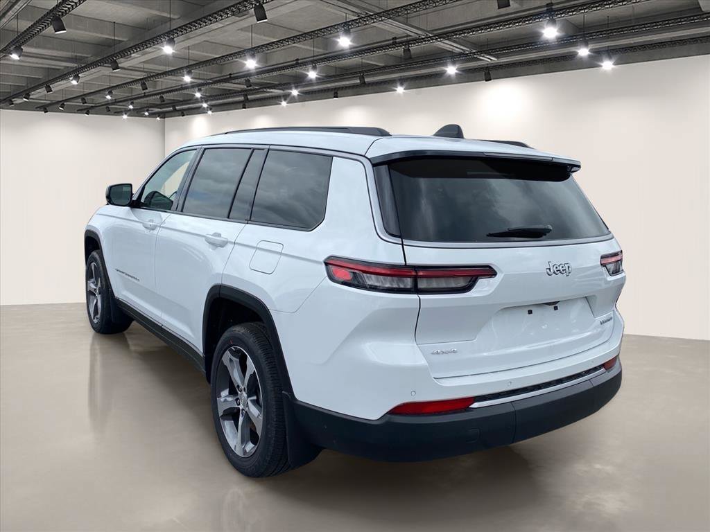 New 2026 Jeep Grand Cherokee L Limited w/ Trailer Tow Package AWD/4WD image 3