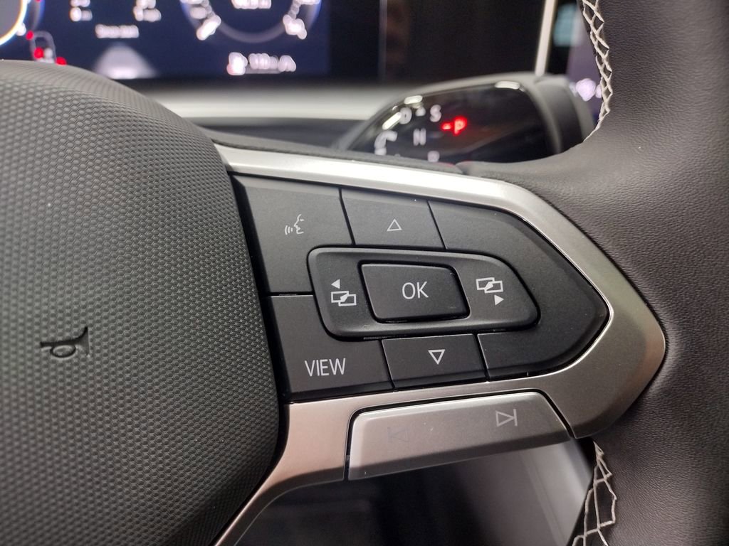 New 2026 Volkswagen Tiguan SE image 25