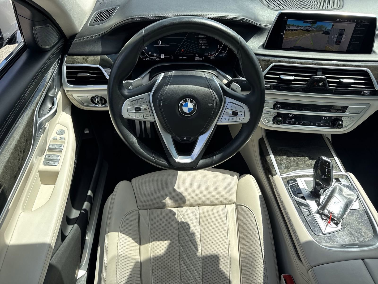 Used 2022 BMW 740i w/ Premium Package image 29