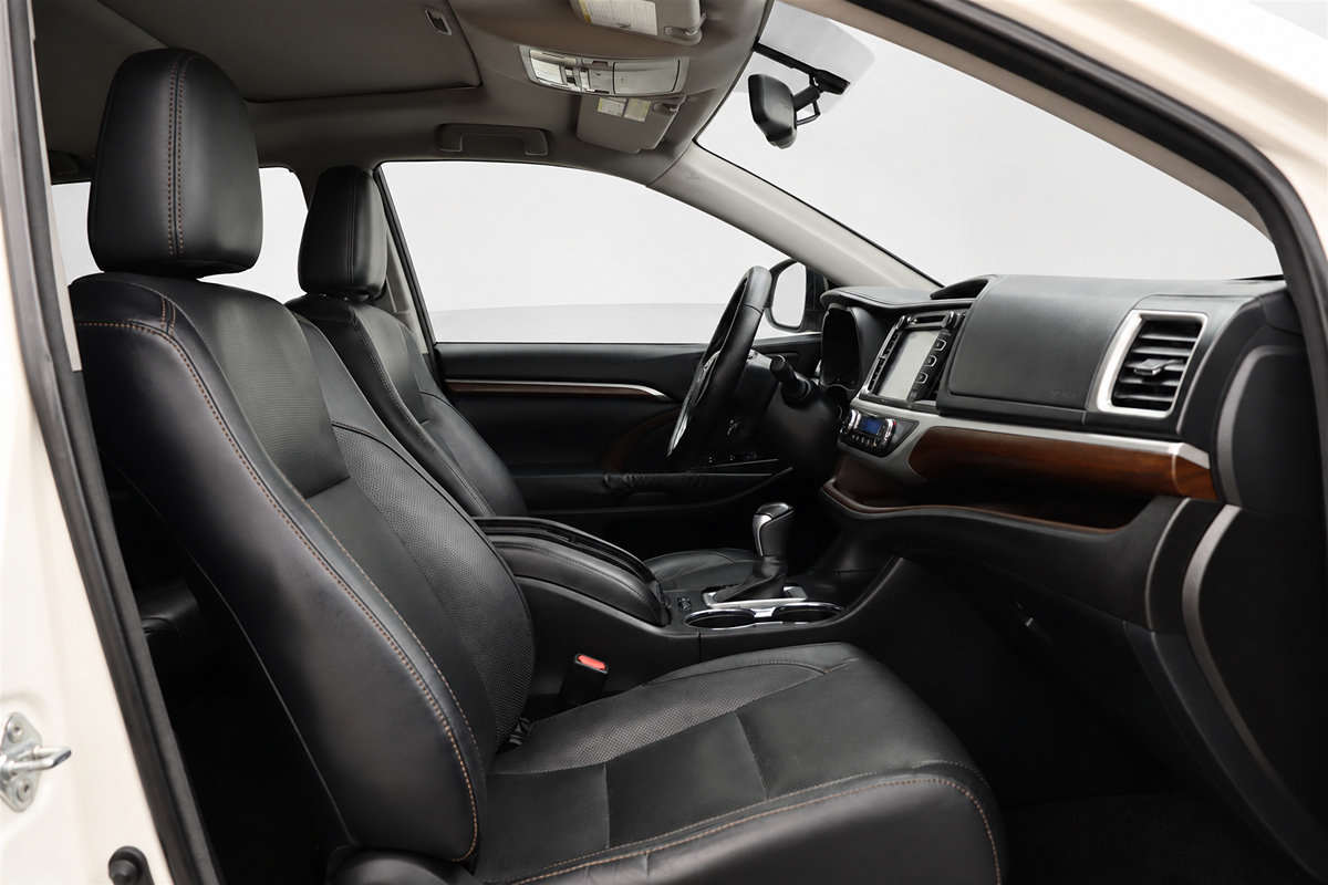 Used 2014 Toyota Highlander Limited AWD/4WD image 24