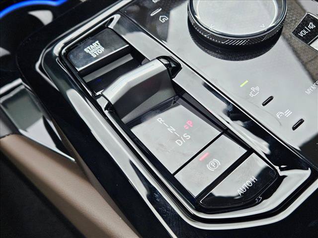 Certified 2026 BMW 530i w/ M Sport Package RWD image 14