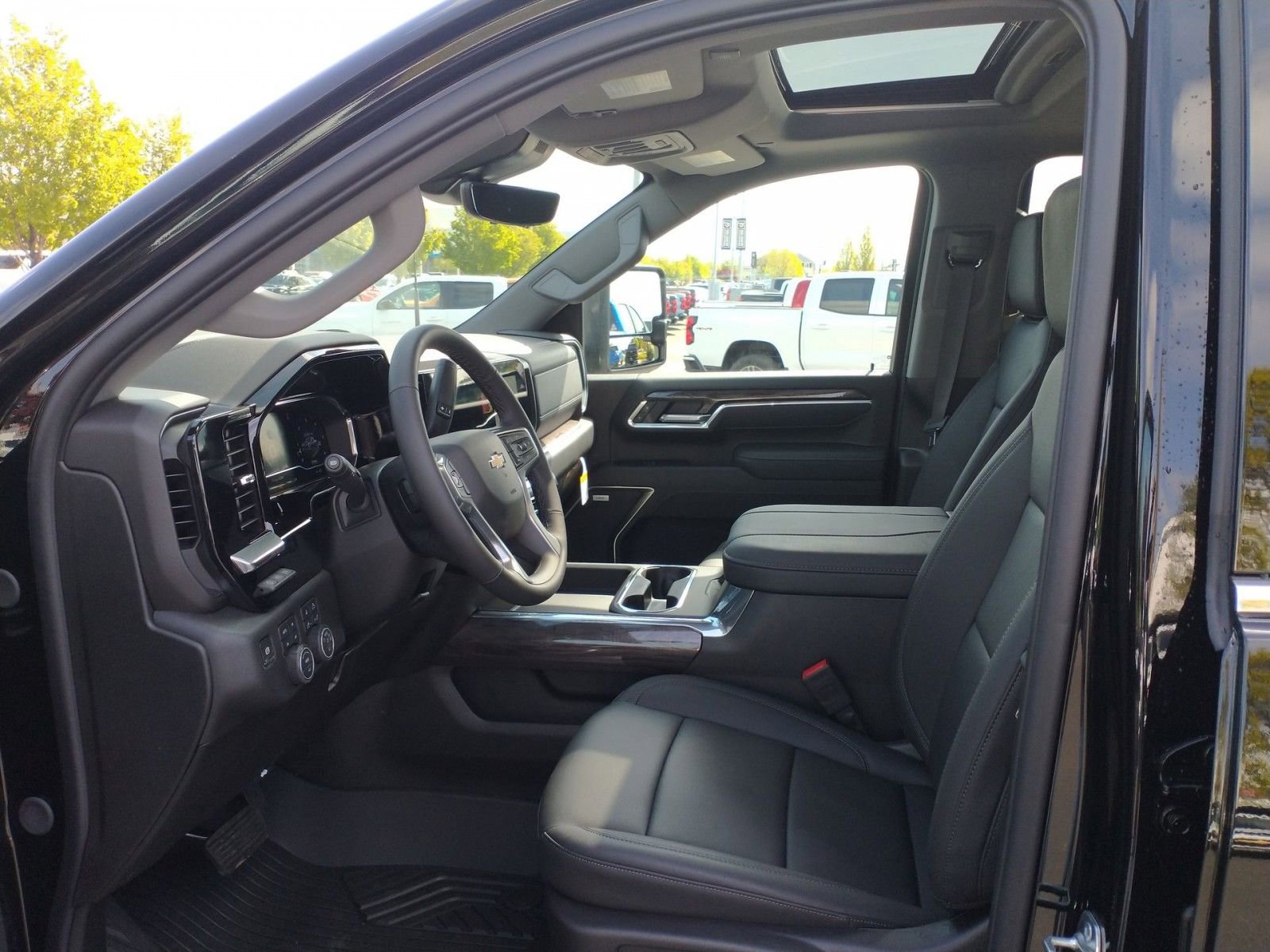 New 2025 Chevrolet Silverado 3500 LTZ w/ LTZ Premium Package image 25