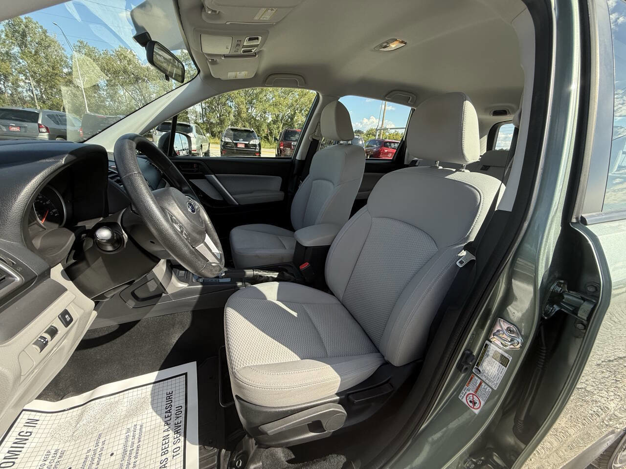 Used 2017 Subaru Forester 2.5i w/ Alloy Wheel Package image 10
