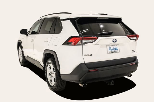 Used 2021 Toyota RAV4 XLE w/ XLE Grade Weather Package image 8