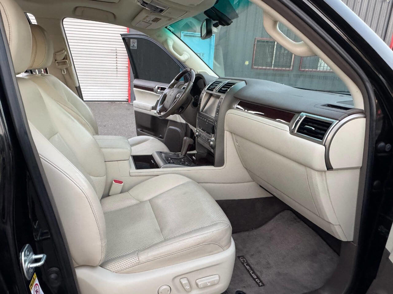 Used 2016 Lexus GX 460 Luxury image 10