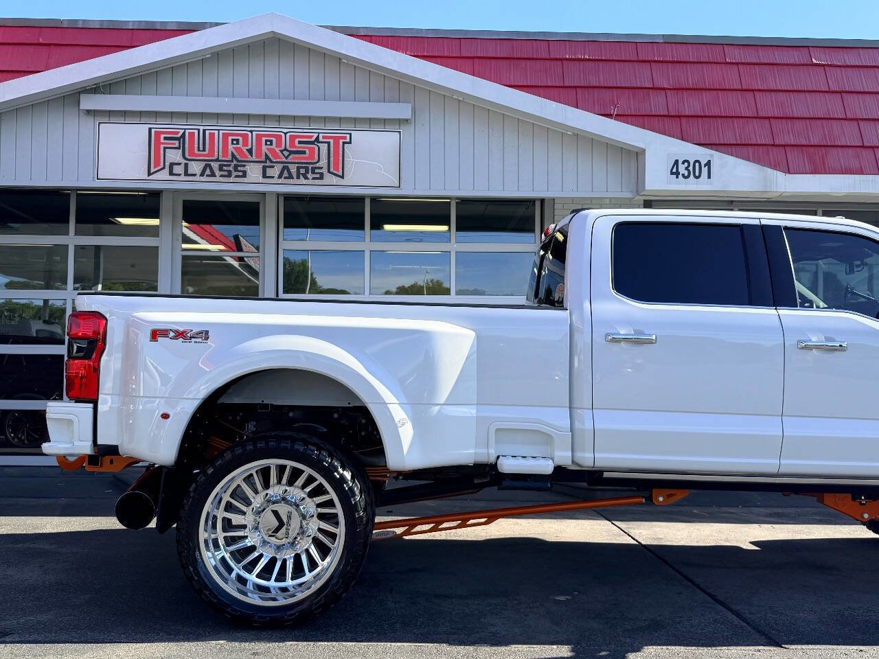 Used 2023 Ford F350 King Ranch w/ Chrome Package image 13