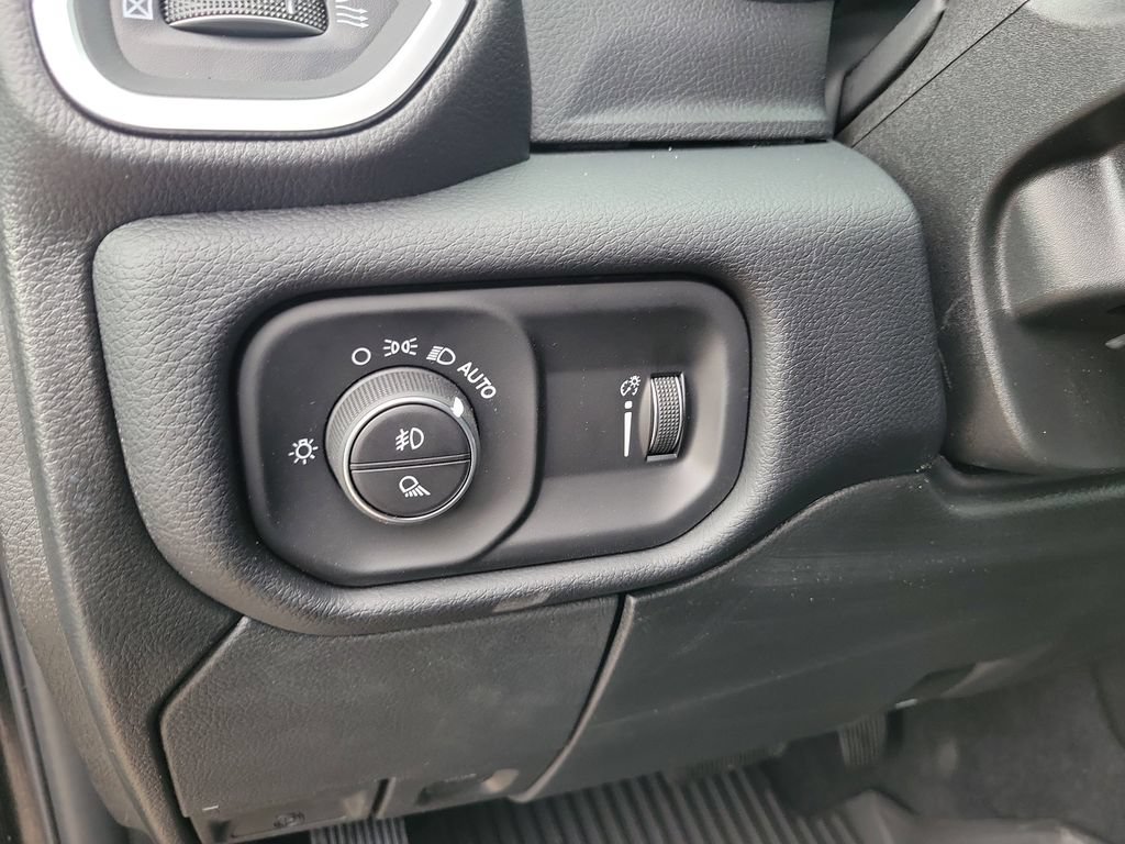 New 2026 RAM 3500 Big Horn AWD/4WD image 20