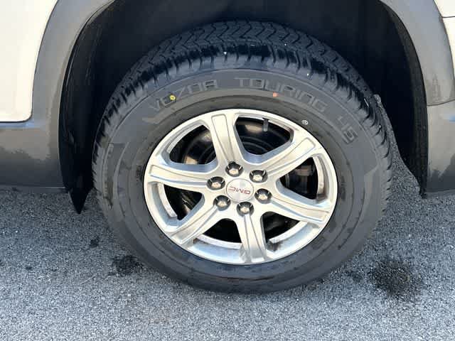 Used 2017 GMC Acadia SLE AWD/4WD image 5