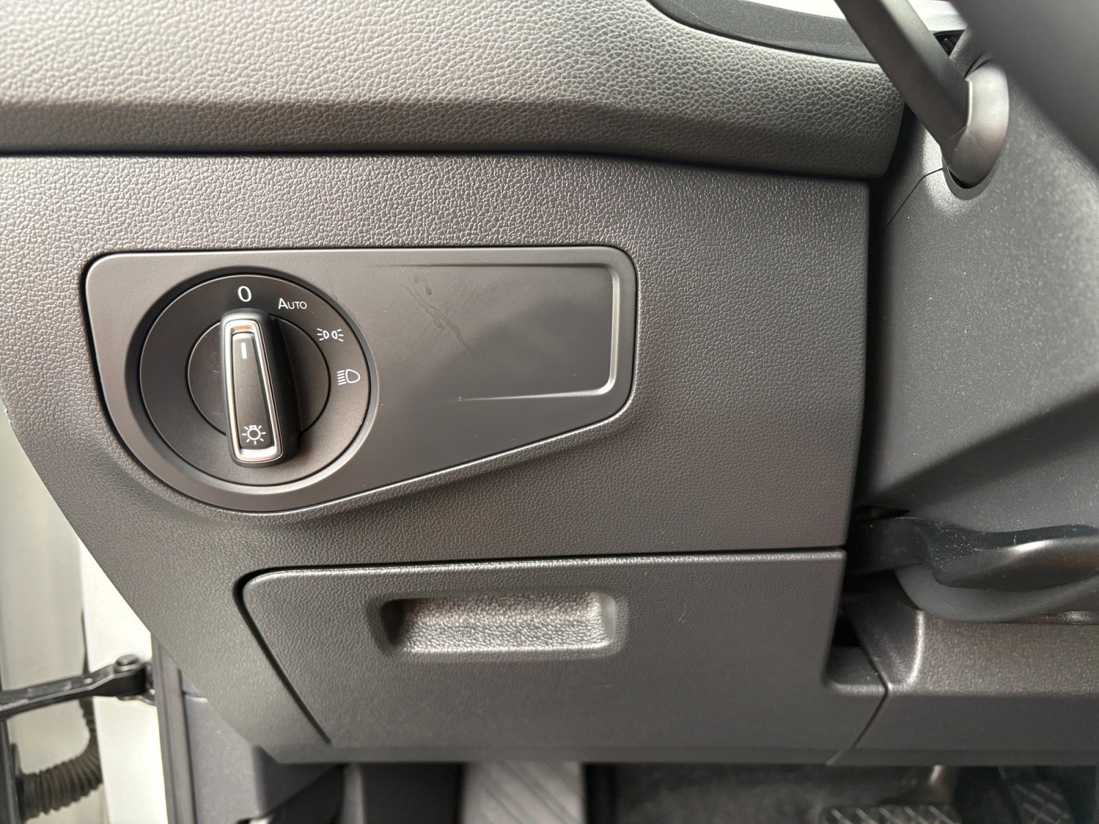 Used 2019 Volkswagen Tiguan SE w/ Panoramic Sunroof Package AWD/4WD image 23