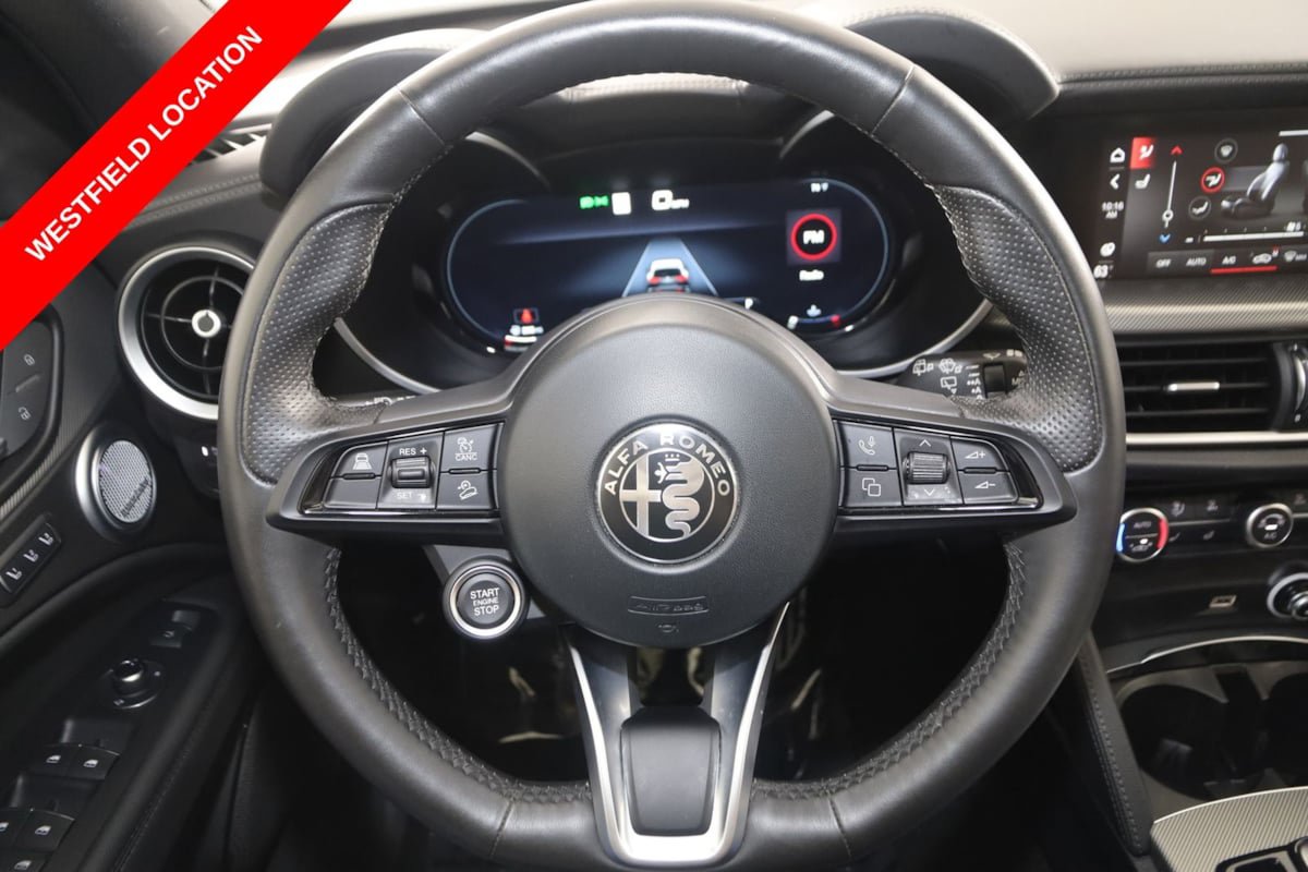 Used 2024 Alfa Romeo Stelvio Ti AWD/4WD image 37