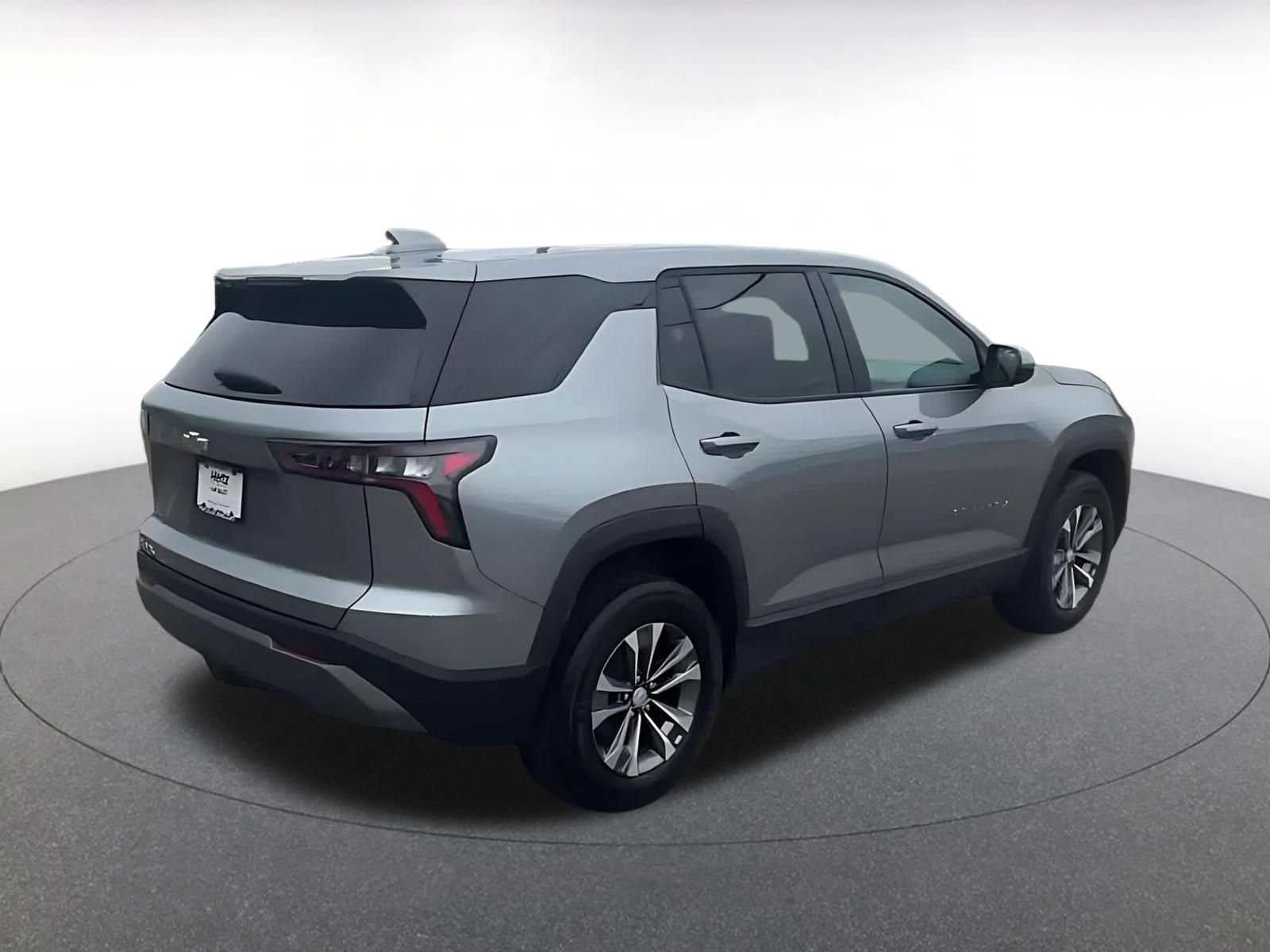 Used 2025 Chevrolet Equinox LT FWD image 12
