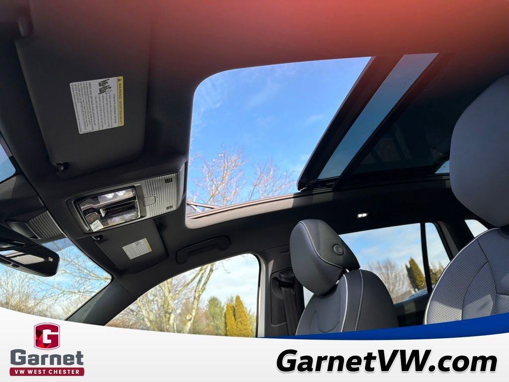 New 2026 Volkswagen Tiguan SEL R-Line image 19