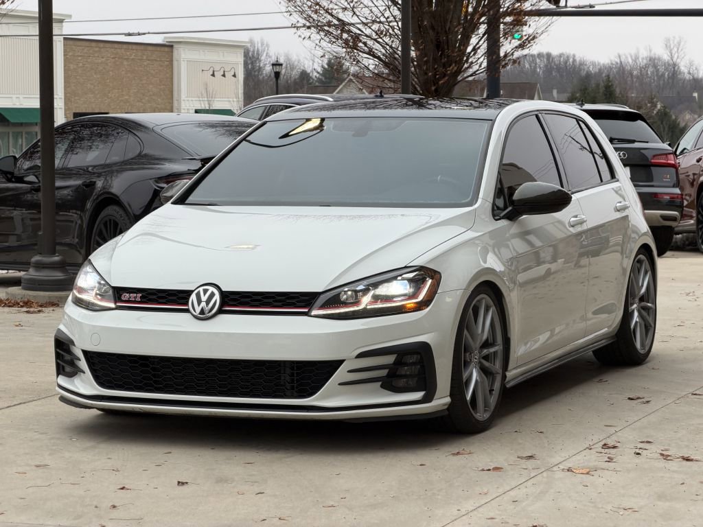 Used 2019 Volkswagen GTI SE w/ SE Experience Package image 11