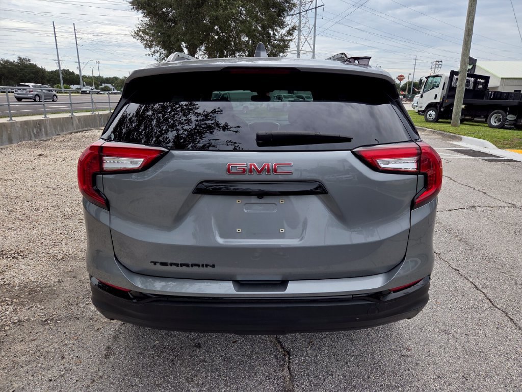 Used 2023 GMC Terrain SLE w/ Elevation Edition FWD image 12