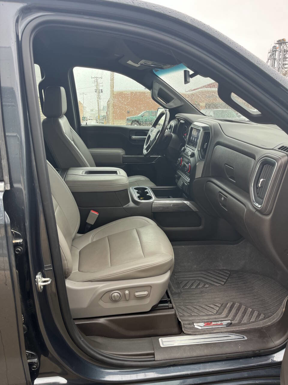 Used 2021 Chevrolet Silverado 1500 LTZ image 9