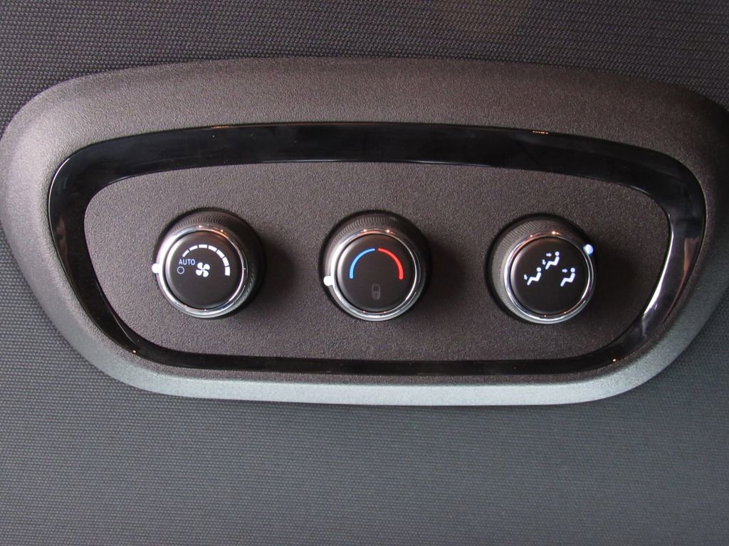 Used 2022 Dodge Durango GT image 34