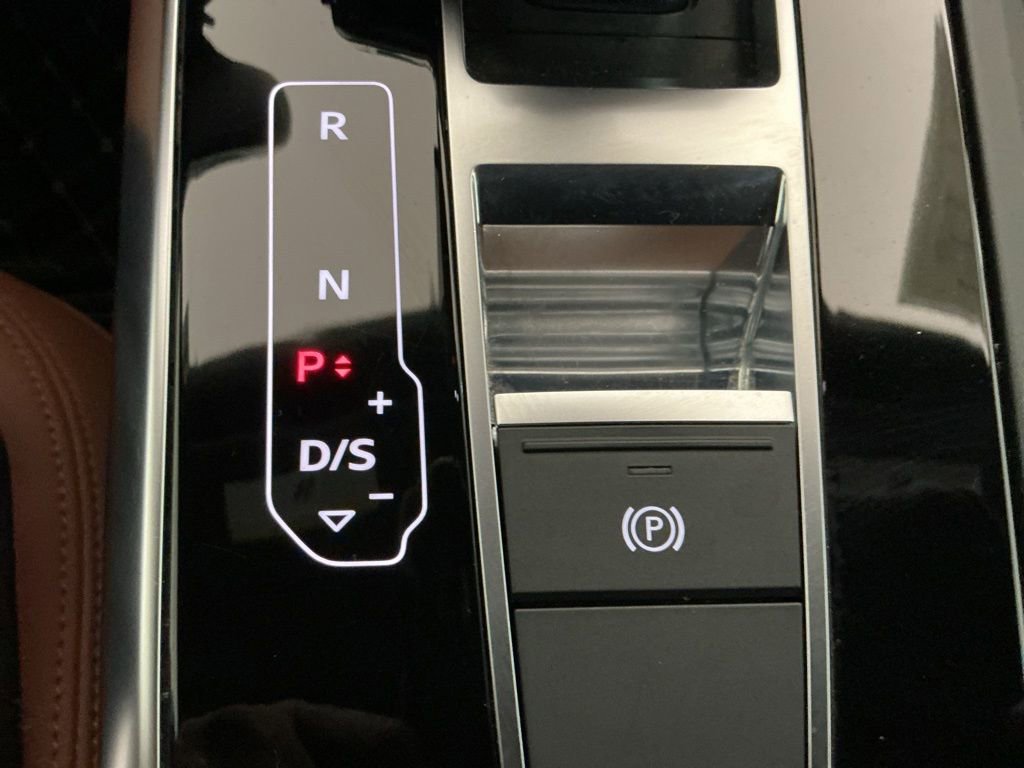 Used 2020 Audi Q8 Premium Plus w/ Premium Plus Package image 13