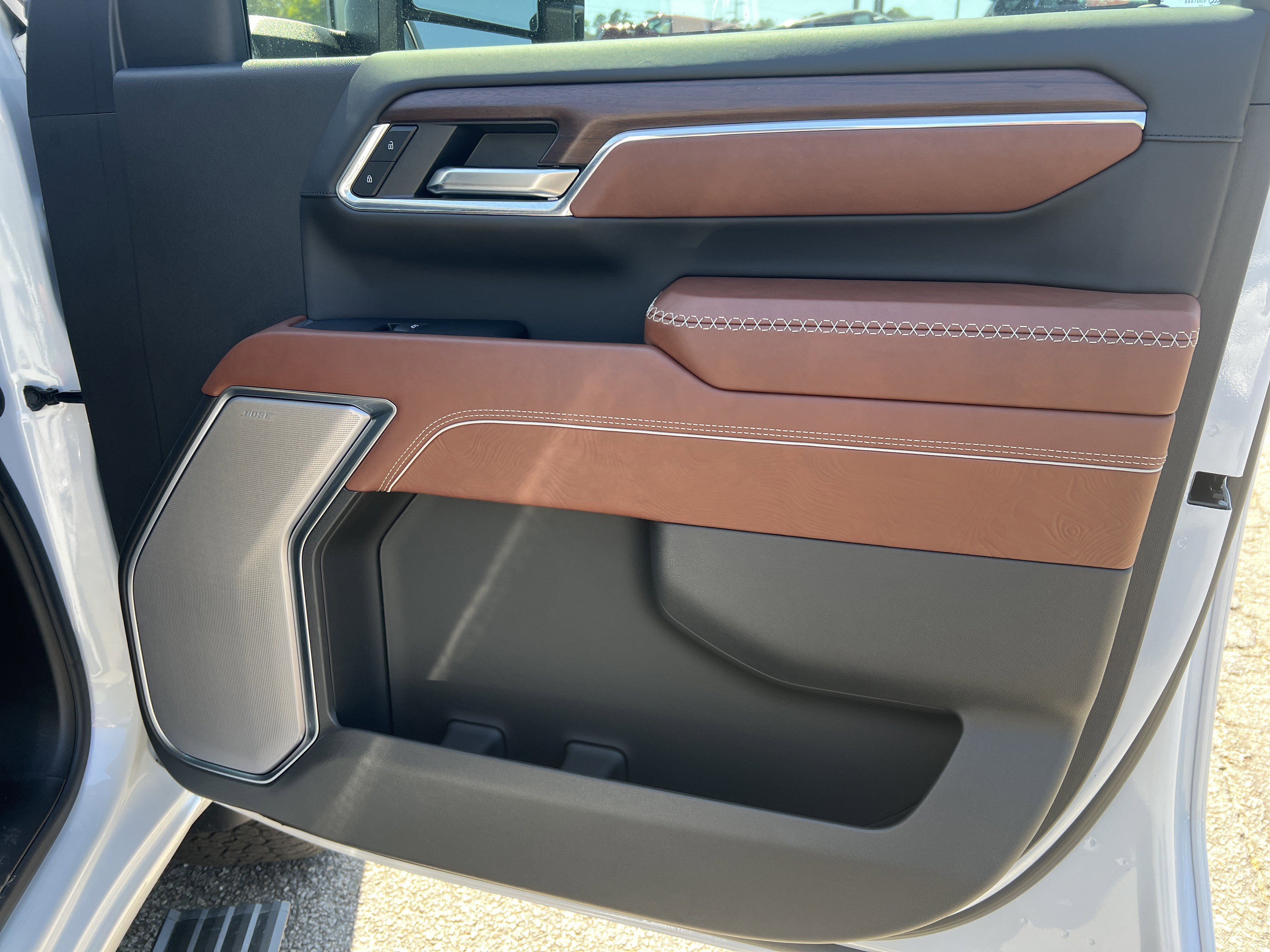 Used 2024 GMC Sierra 2500 Denali Ultimate w/ Max Trailering Package image 15