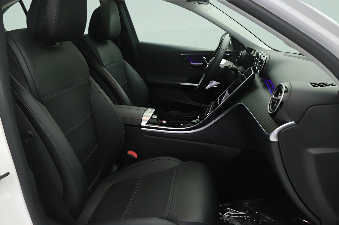 Used 2023 Mercedes-Benz C 300 Sedan image 29