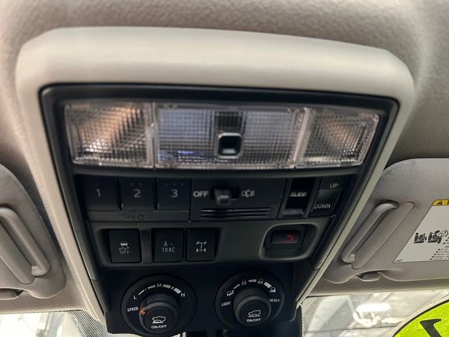 Used 2021 Toyota 4Runner TRD Off-Road Premium w/ Moonroof Package AWD/4WD image 17