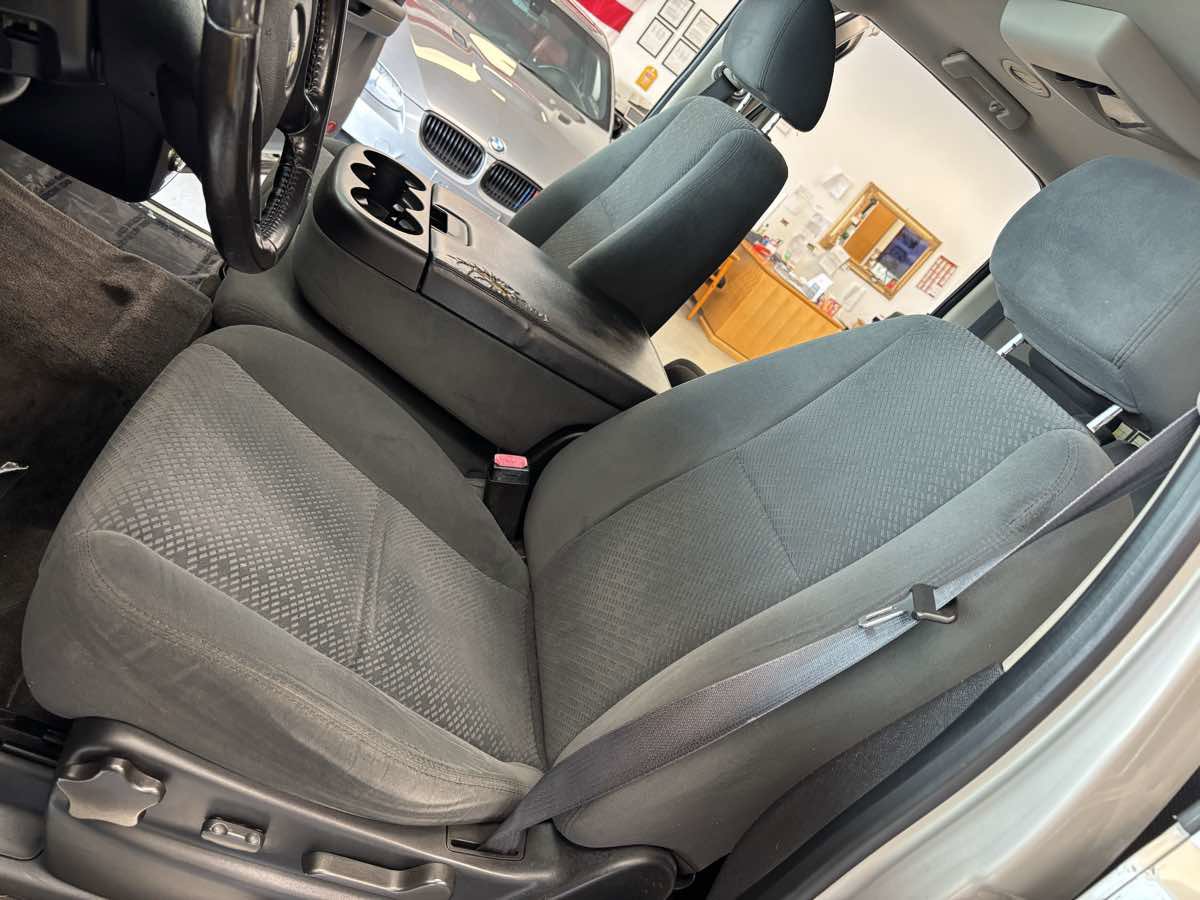 Used 2008 Chevrolet Suburban LS image 19