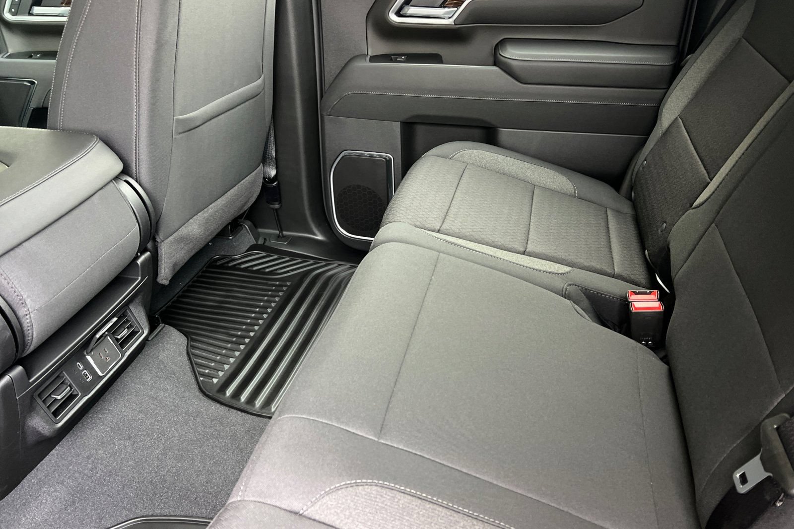 New 2026 GMC Sierra 3500 SLE AWD/4WD image 9