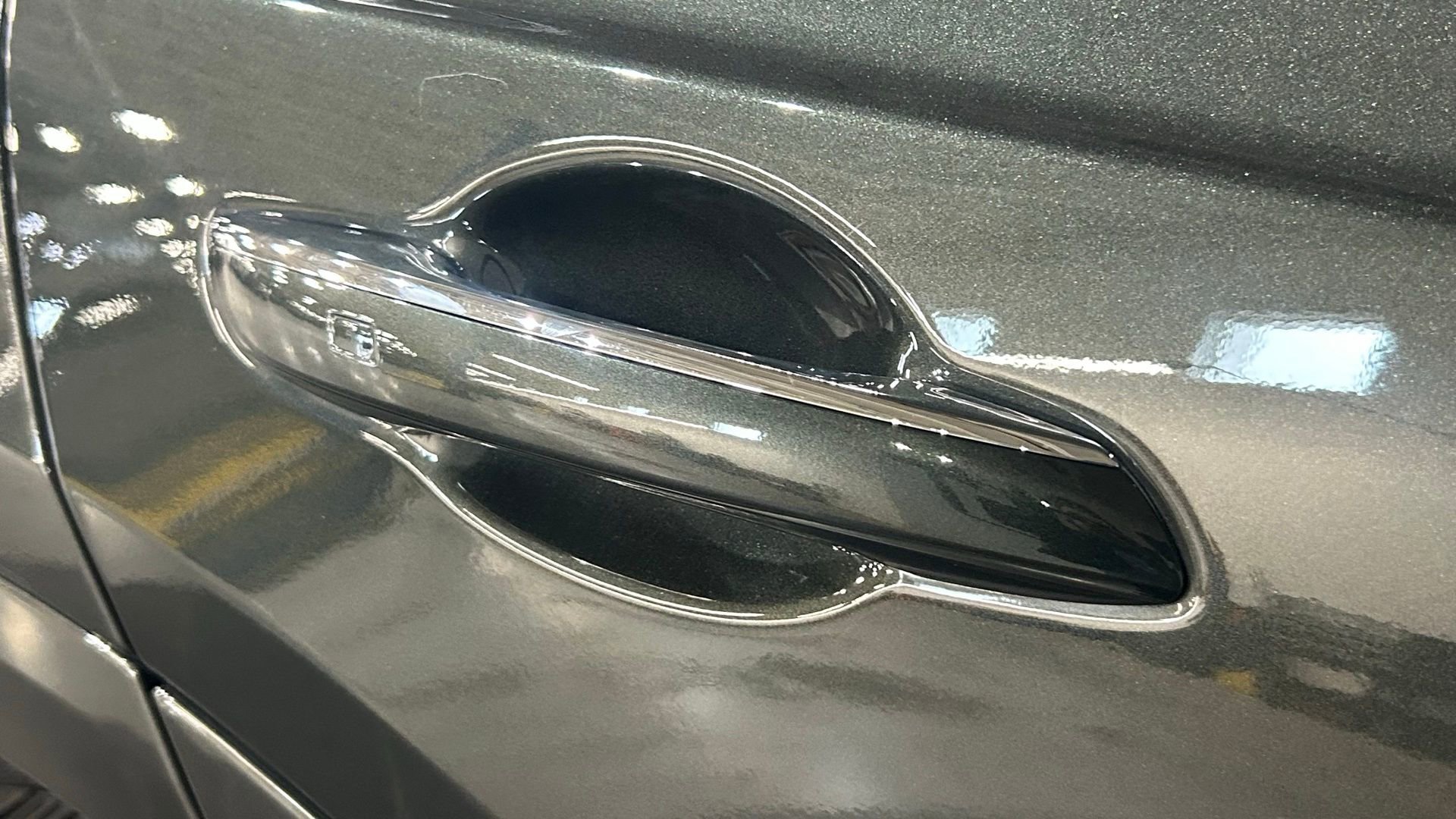 Used 2025 Genesis GV80 2.5T Standard image 16