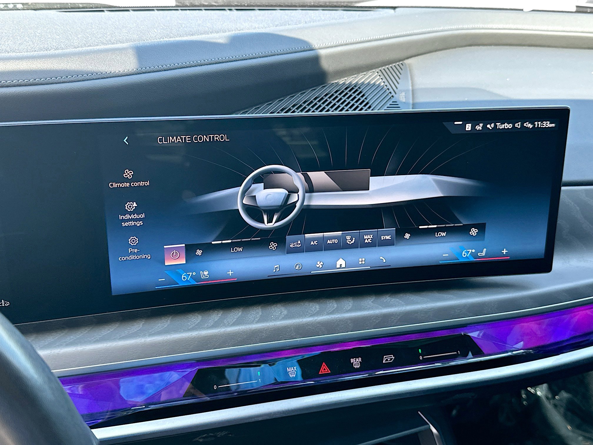 Used 2023 BMW 740i w/ Parking Assistance Package image 16