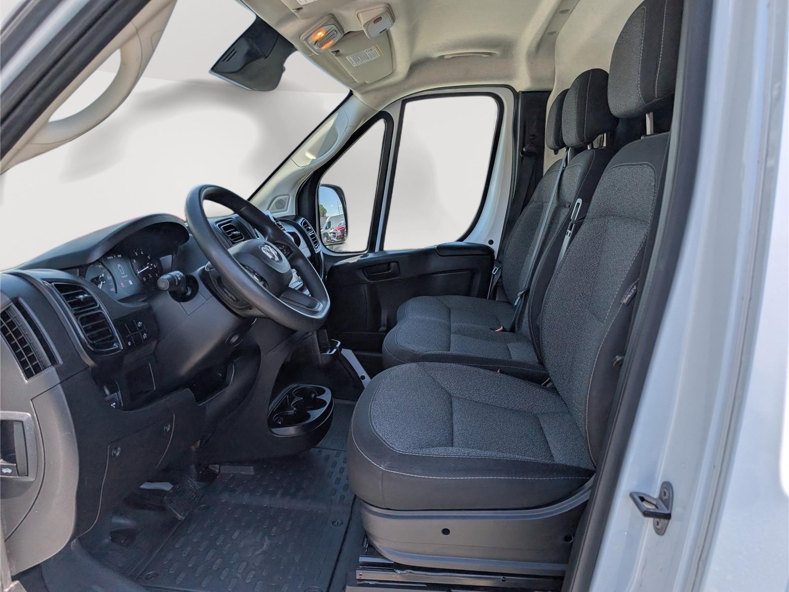 Used 2024 RAM ProMaster 2500 w/ Convenience Group FWD image 15