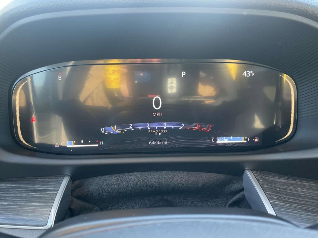 Certified 2024 Jeep Wagoneer L Series II w/ Flexible Seating Group image 31