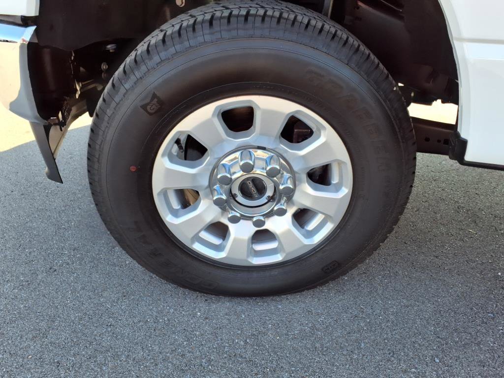 Used 2023 Ford F350 XLT image 9