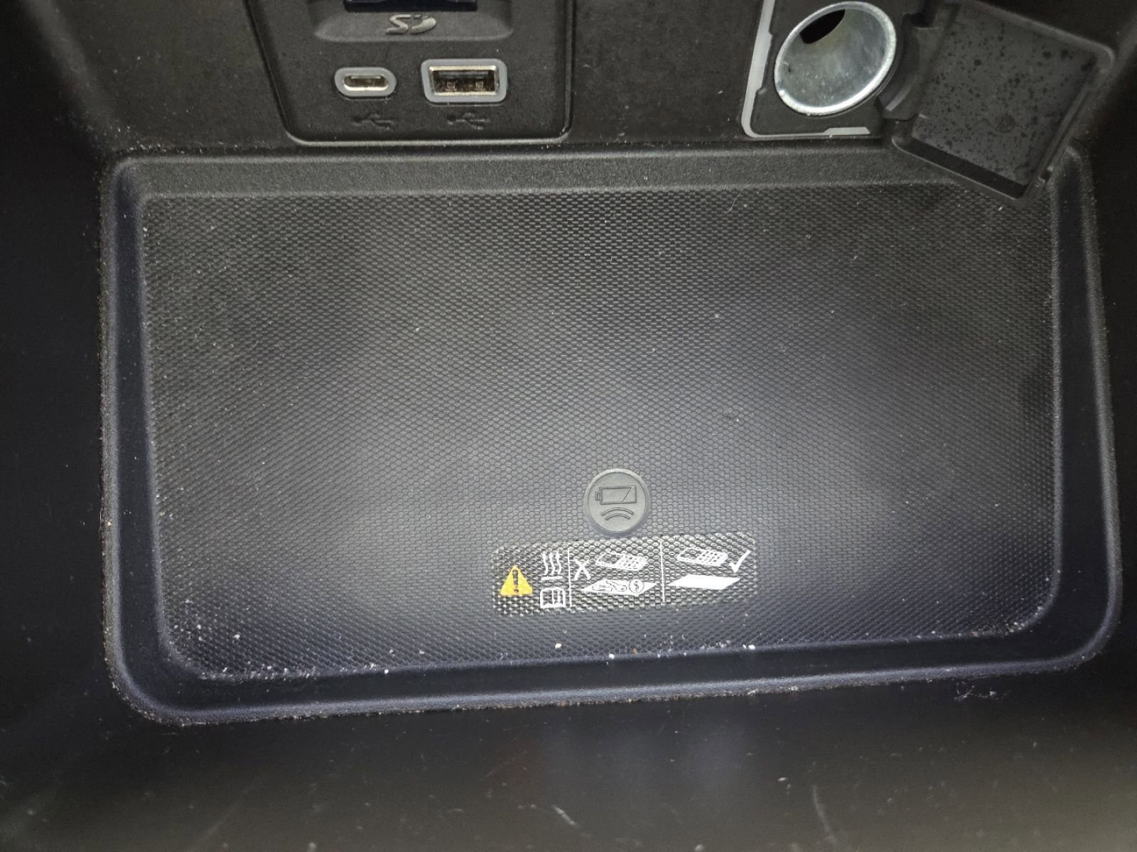 Used 2021 GMC Yukon AT4 w/ Technology Package image 8