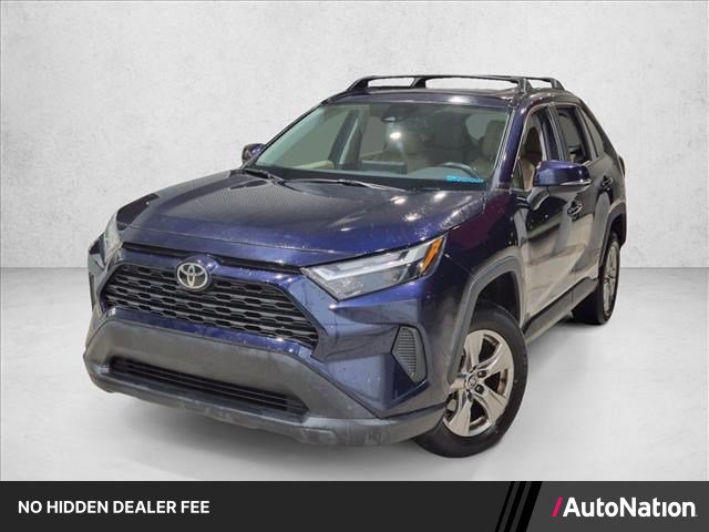 Used 2022 Toyota RAV4 XLE w/ Convenience Package FWD image 1