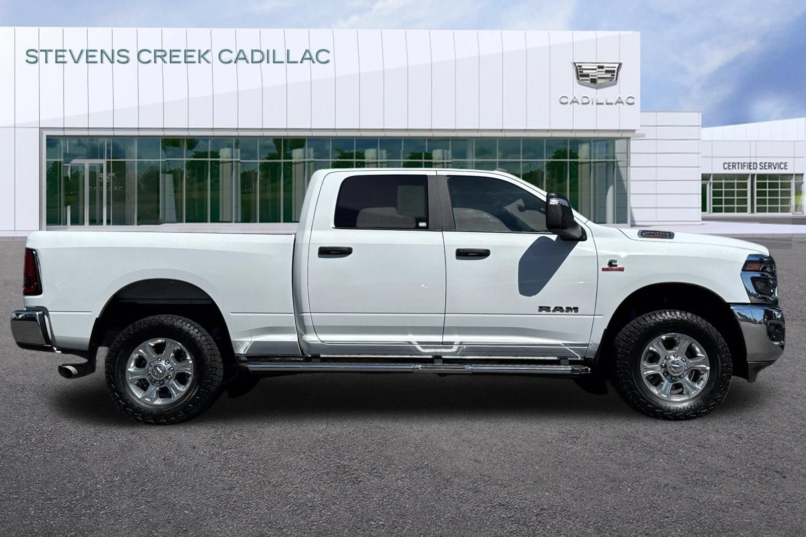 Used 2025 RAM 2500 Big Horn AWD/4WD image 2