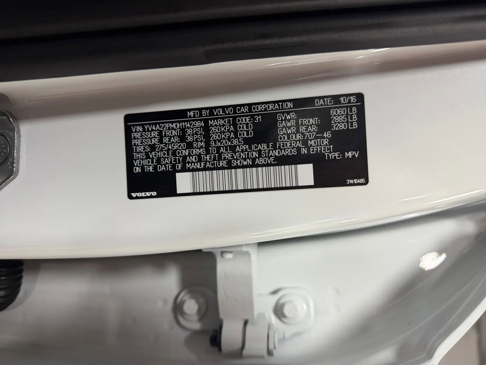 Used 2017 Volvo XC90 T6 R-Design w/ Vision Package image 40