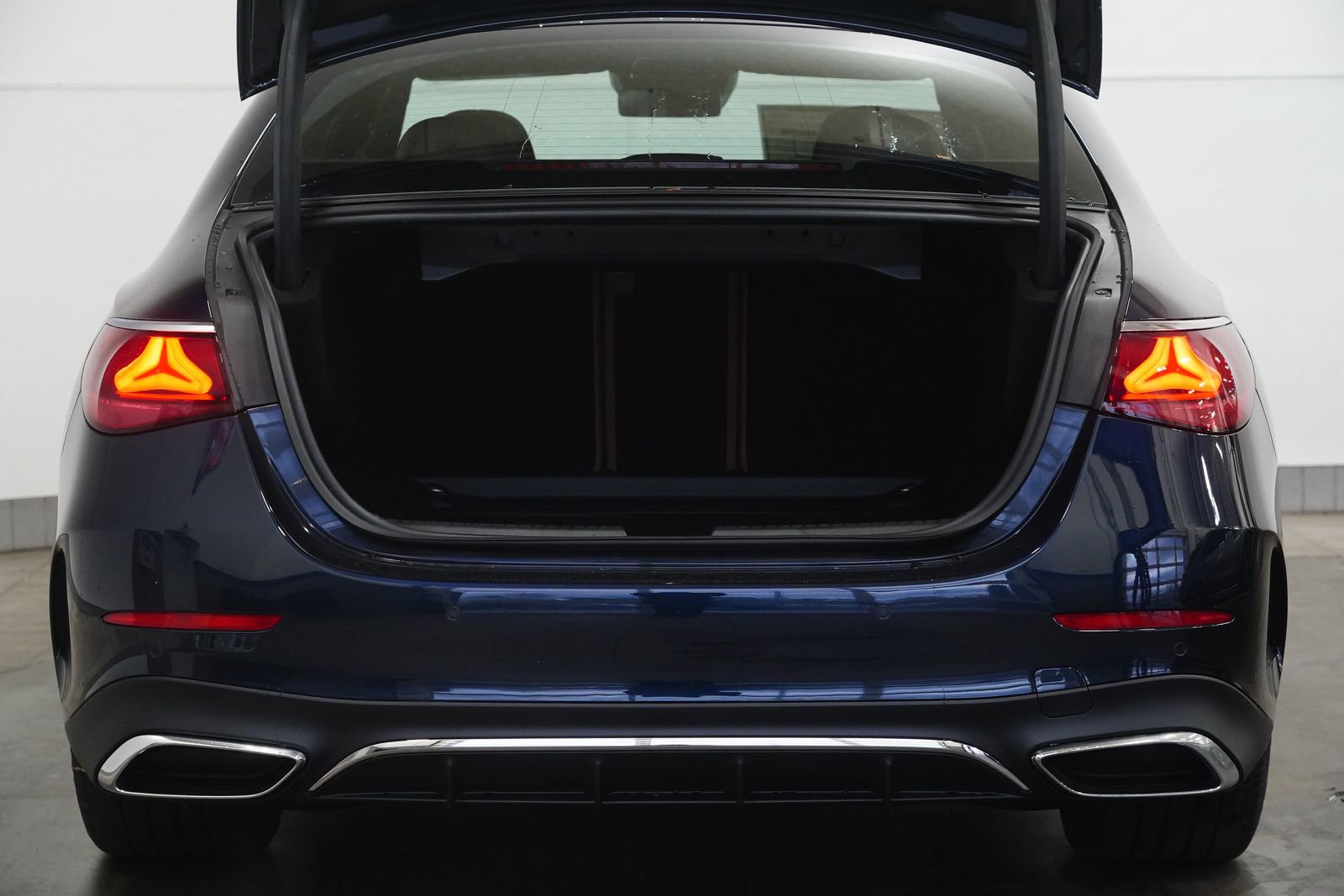 New 2026 Mercedes-Benz E 350 4MATIC Sedan image 34