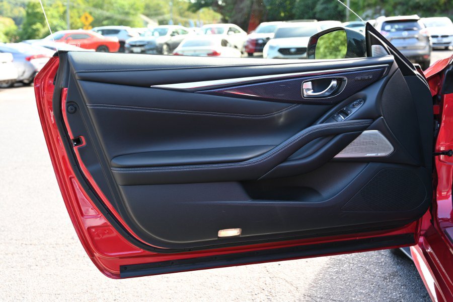 Used 2019 INFINITI Q60 Red Sport 400 w/ Cargo Package AWD/4WD image 33