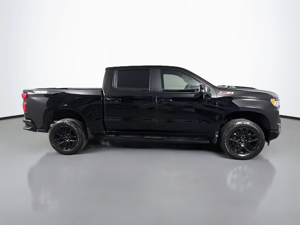 Used 2024 Chevrolet Silverado 1500 LT Trail Boss w/ LT Trail Boss Premium Package AWD/4WD image 8