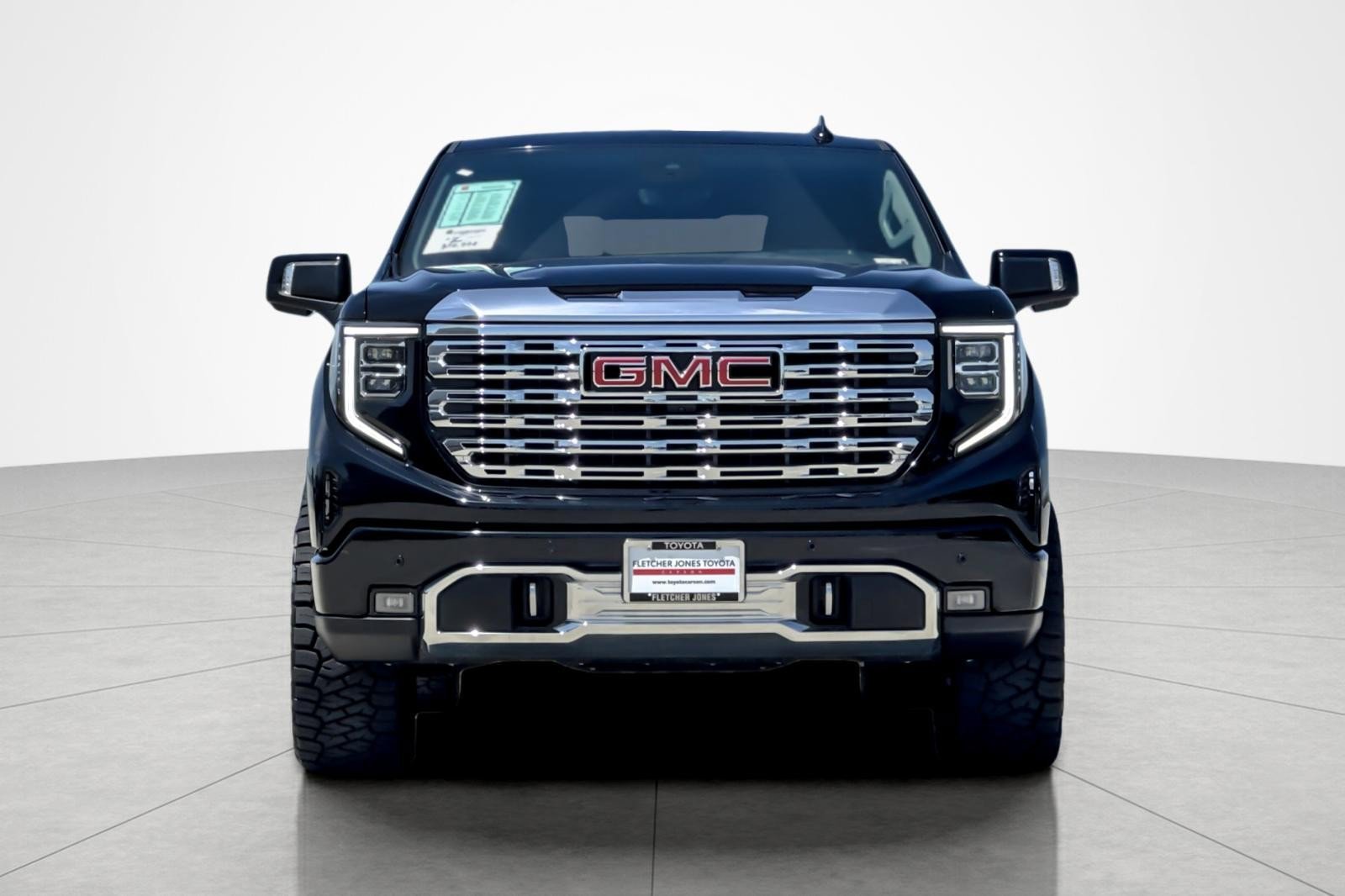 Used 2024 GMC Sierra 1500 Denali w/ Technology Package RWD image 8