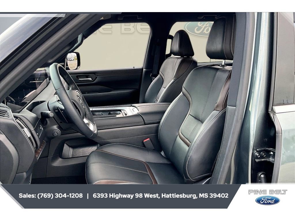 Used 2025 Nissan Armada SL image 18